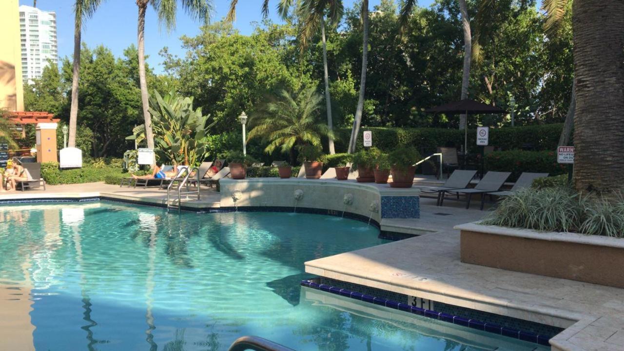 6-502 Amazing Water View - Three Bedrooms Aventura Exterior photo
