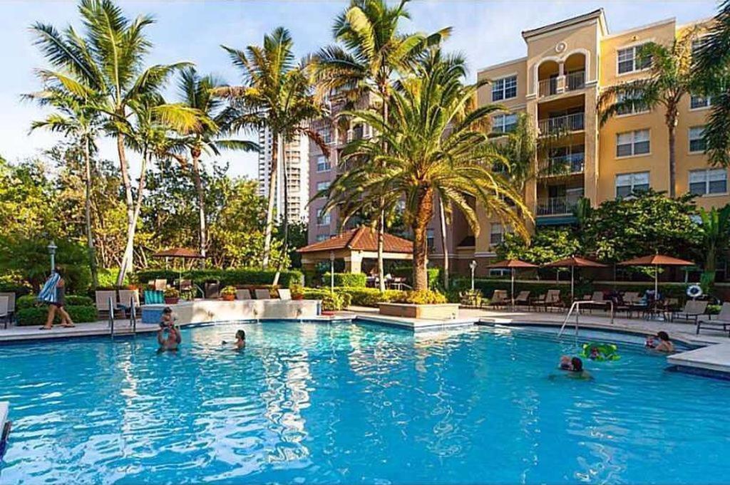 6-502 Amazing Water View - Three Bedrooms Aventura Exterior photo